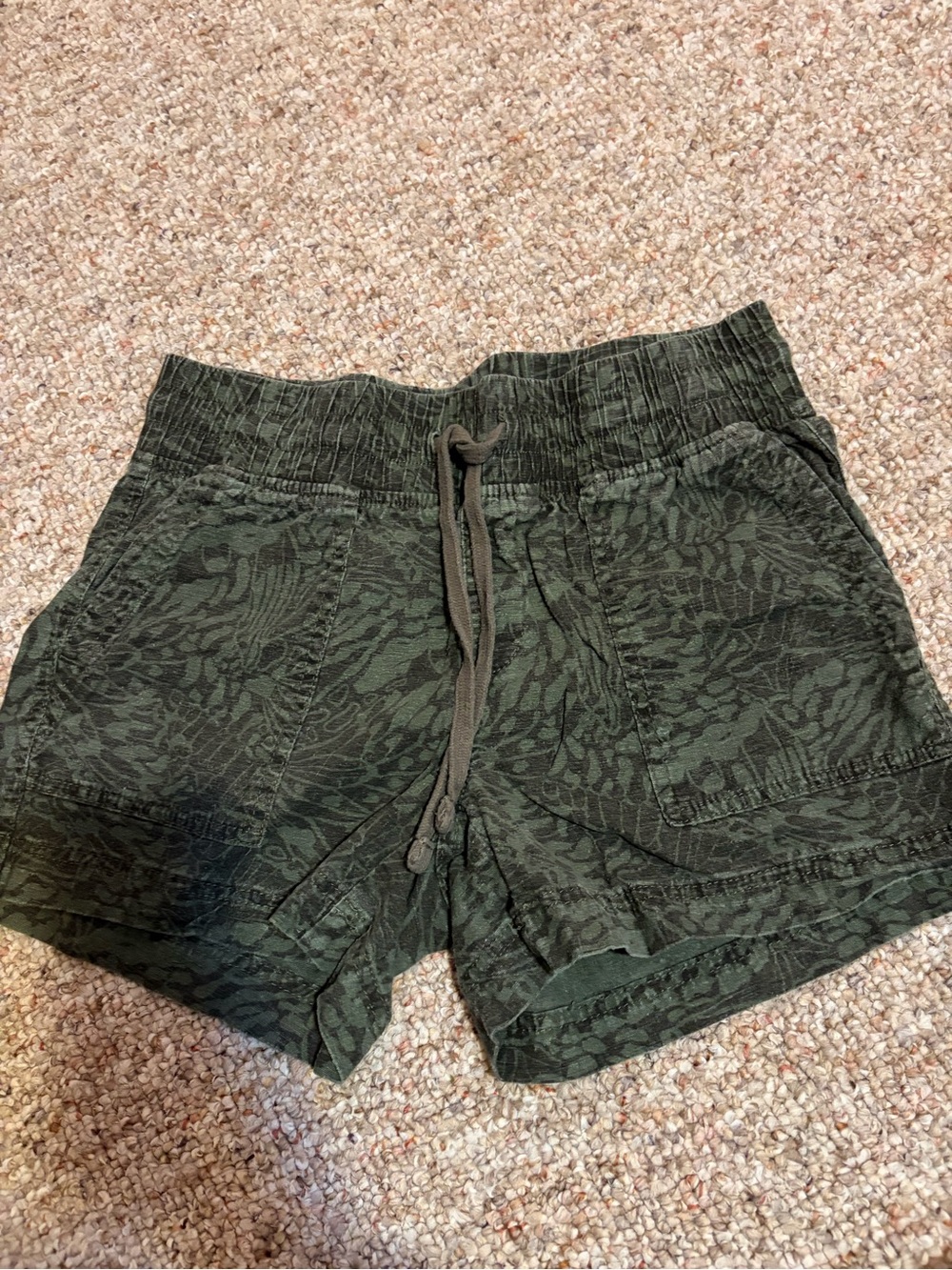 Denver hayes linen shorts